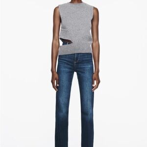 ZARA FLARE Z1975 JEANS WITH A HIGH WAIST
BLUE
Size 6